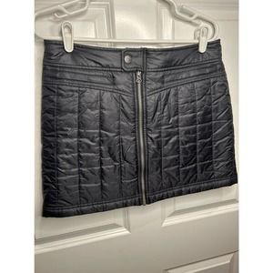 Athleta Toasty buns PermiLoft quilted Black skirt size 8